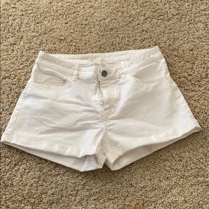 NWOT H&M white jean shorts